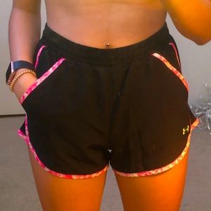 gym shorts w/ pockets!!